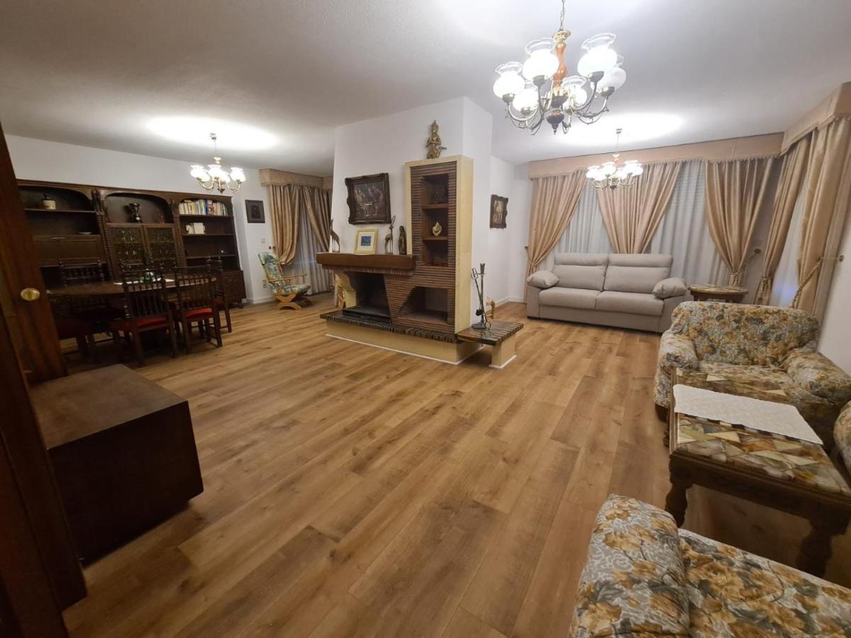 Villa De La Acacia Gojar Eksteriør bilde