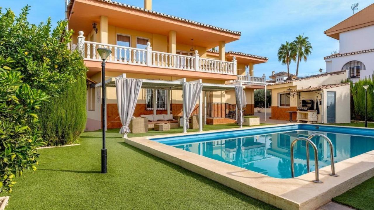 Villa De La Acacia Gojar Eksteriør bilde