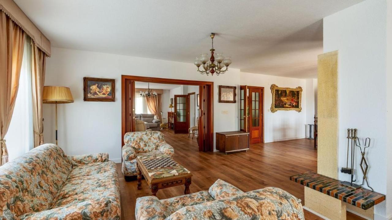 Villa De La Acacia Gojar Eksteriør bilde